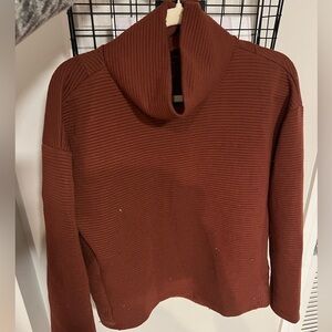 Maroon sweatshirt